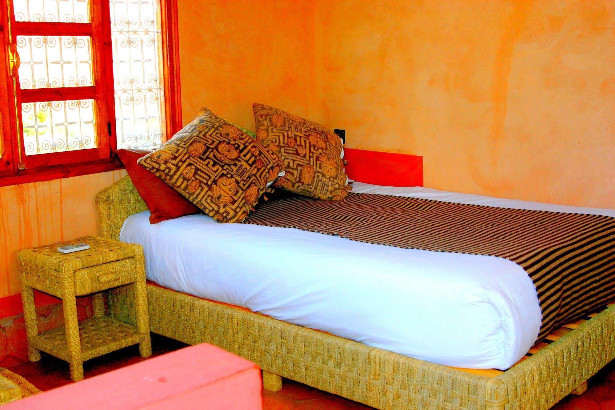 Kasbah Isfoula And Spa Ait Benhaddou Exterior photo